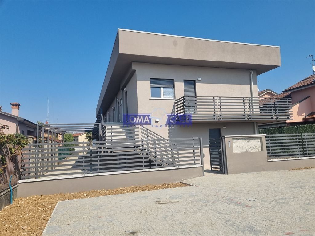 Vimercate, appartamento monolocale al piano primo.